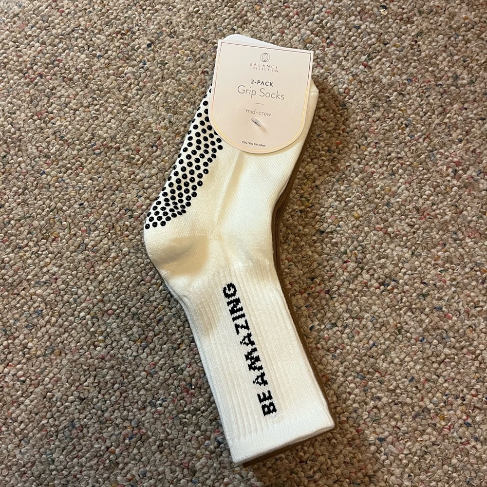 🆕 Balance Collection BE AMAZING  Grip Socks 2 Pack - Picture 2 of 10